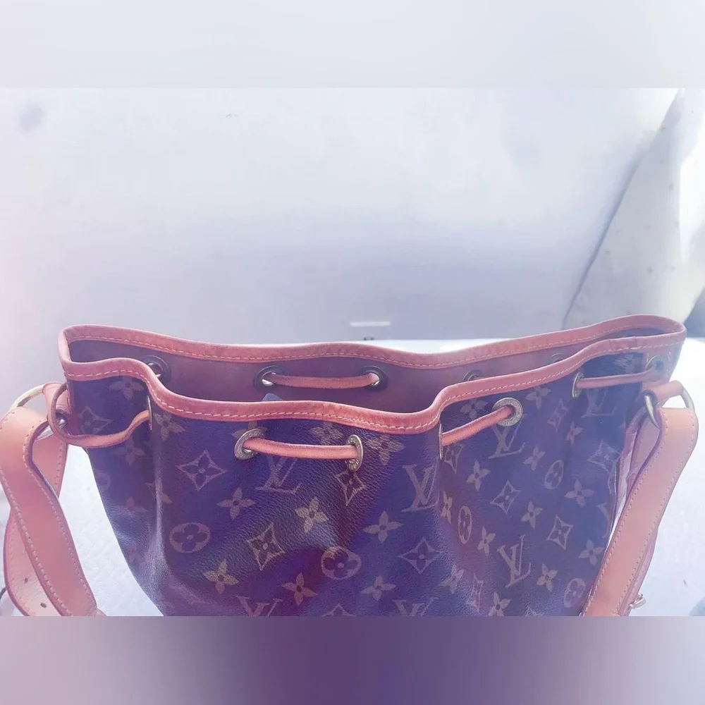 Louis Vuitton Petit Noé Monogram Bucket Bag Made in‎ France 2015